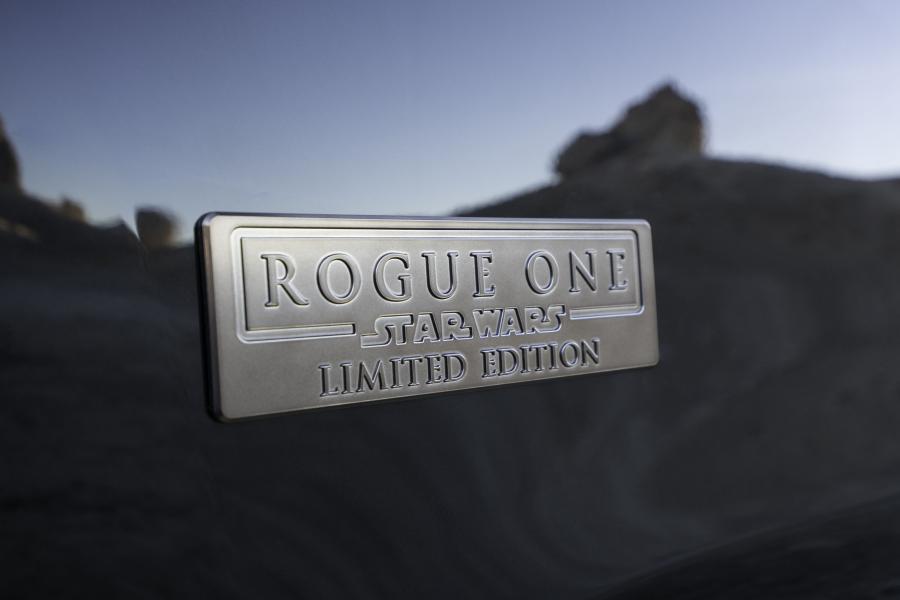 Логотип Nissan Rogue Rogue One Star Wars 2016 года  (фото 5 из 26)